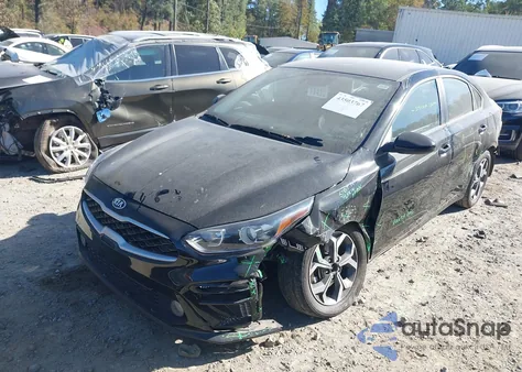 2021 Kia Forte Lxs z USA, uszkodzony, nr VIN 3KPF24AD1ME382744